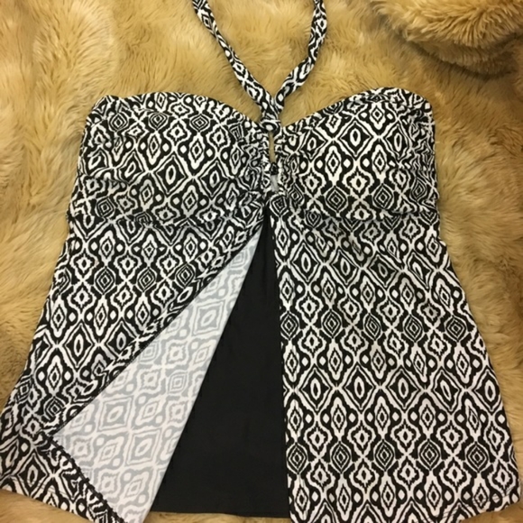 NEW! Printed Flyaway Halter Tankini Top (NWOT) -10 - Picture 5 of 9